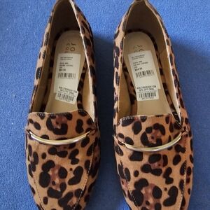 New Journee Collection Leopard Loafers with Gold Detail 8